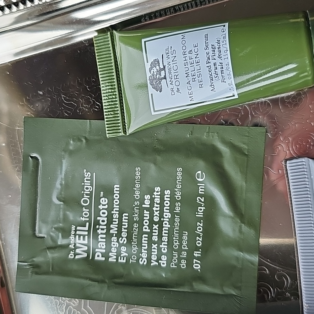 New Origins Checks And Balances Clear Improvements Mask Charcoal Mushroom Sample - Picture 5 of 7